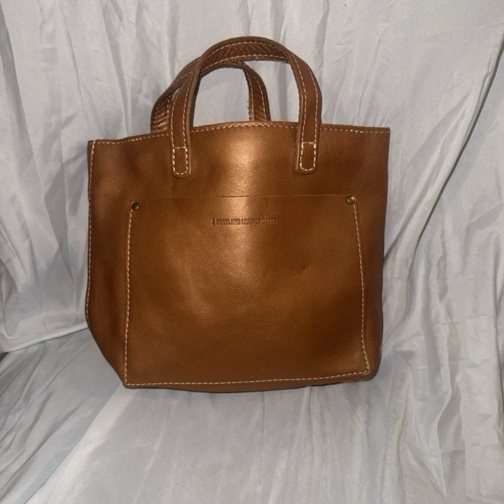 🦄 unicorn rare Portland leather mini crossbody tote 🦄